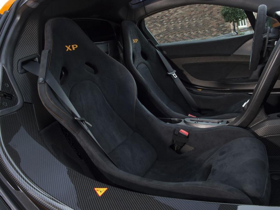 Интерьер McLaren P1 XP05 (990006) 2013 года  (фото 18 из 89)